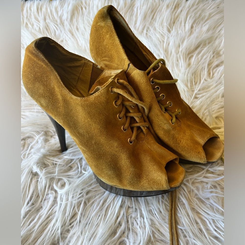Michael Kors beige  open toes heels shoes 8.5